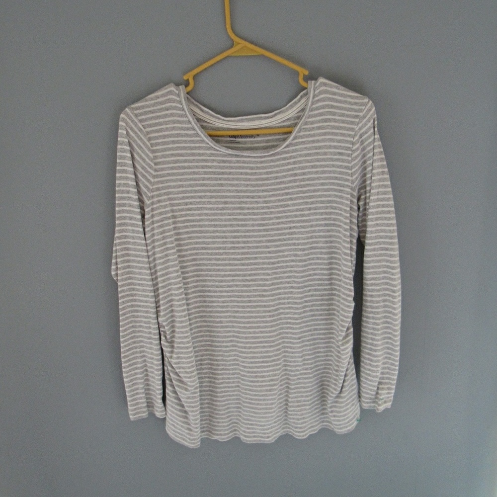 Gap maternity long sleeve shirt